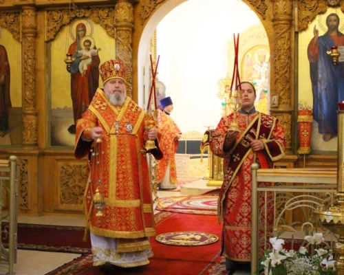 Епископ Сергий возглавил Божественную литургию в день памяти Великомученика Георгия Победоносца