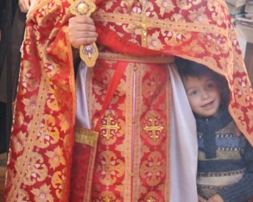 В день Радоницы Епископ Сергий совершил Божественную литургию