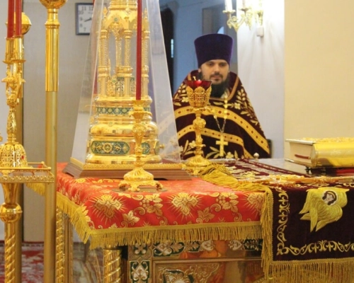 Епископ Сергий совершил Божественную литургию в день Победы