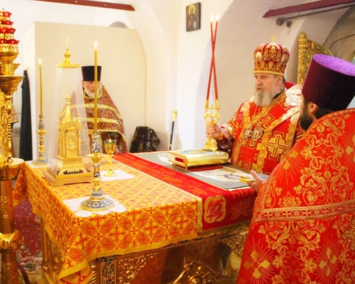 Божественная литургия в Иоанно-Предтеченском женском монастыре