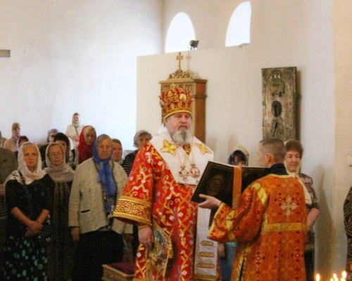 В день памяти Святителя Николая Чудотворца епископ Сергий возглавил Божественную Литургию