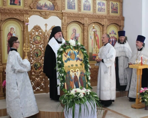 Епископ Сергий совершил благодарственный молебен в храме Вознесения Господня