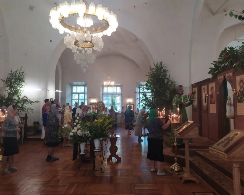 Праздник Святой Троицы в Тихвинском храме г. Гагарин