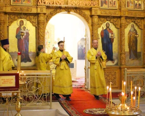 Епископ Сергий возглавил Всенощное бдение накануне Недели 3-й по Пятидесятницы