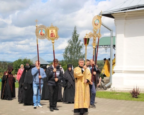 Архиерейское богослужение в Иоанно-Предтеченском женском монастыре