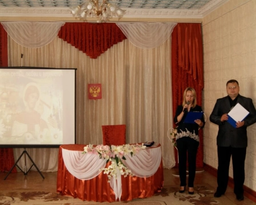 В городе Сафоново отметили День семьи, любви и верности