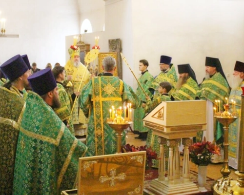 Божественная литургия в день памяти прпп. Сергия и Германа Валаамских Чудотворцев