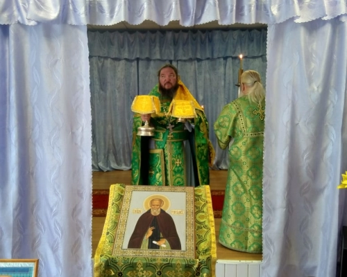 Праздничная Божественная литургия в д. Бекрино Гагаринского района