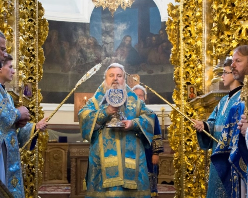Ранняя Божественная литургия в день праздника Одигитрии Смоленской