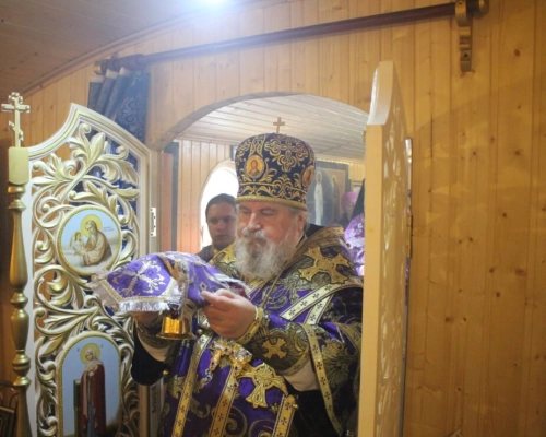 епископ Вяземский и Гагаринский совершил малое освящение храма в честь Покрова Пресвятой Богородицы