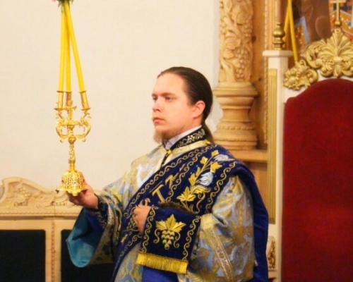 Епископ Сергий совершил Божественную литургию в день празднования Успения Пресвятой Богородицы