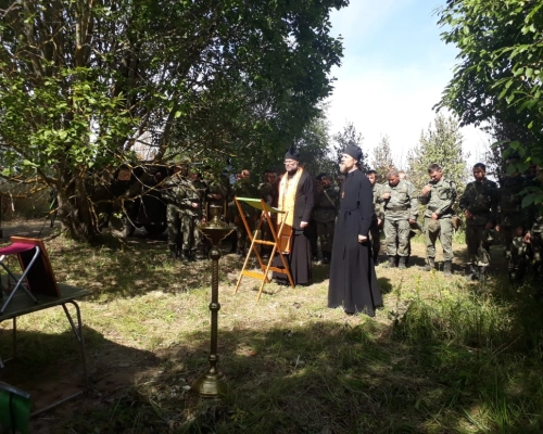 В расположении войсковой части 48886 Вяземского гарнизона был отслужен благодарственный молебен
