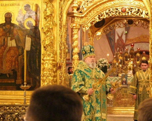 Всенощное бдение в Успенском соборе Свято-Троицкой Сергиевой Лавры