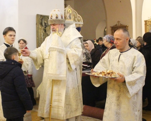 Служение епископа Сергия накануне двунадесятого праздника Крещения Господня