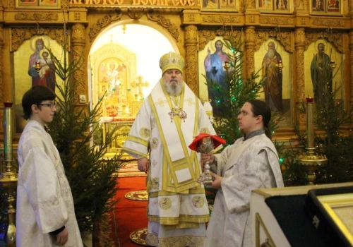 Преосвященнейший Сергий, Епископ Вяземский и Гагаринский возглавил Божественную литургию в праздник Собора Пресвятой Богородицы