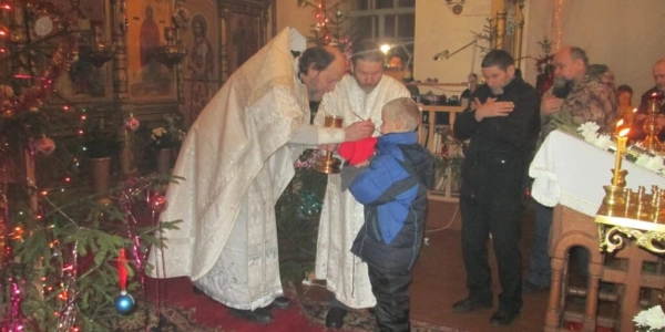 Праздничная Рождественская Божественная литургия в Преображенском храме села Баскаково