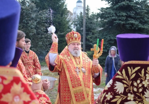 Епископ Вяземский и Гагаринский Сергий совершил Божественную литургию в Свято-Троицком кафедральном соборе города Вязьма