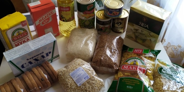 Гуманитарный склад Вяземского благочиния организовал раздачу продовольственных наборов для особенно нуждающихся семей