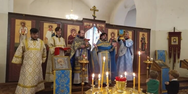 Престольный праздник на Архиерейском подворье Благовещенского собора города Гагарин