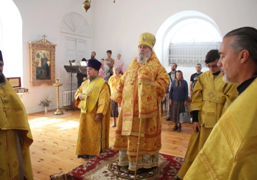 В Неделю 11-ю по Пятидесятнице, день памяти Сщмч. Лавре́нтия, архидиакона, Преосвященнейший Сергий, епископ Вяземский и Гагаринский возглавил Божественную литургию в Свято-Троицком кафедральном соборе города Вязьма