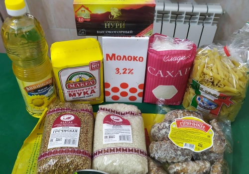 На Гуманитарном складе Вяземского Благочиния была проведена раздача продуктовых наборов