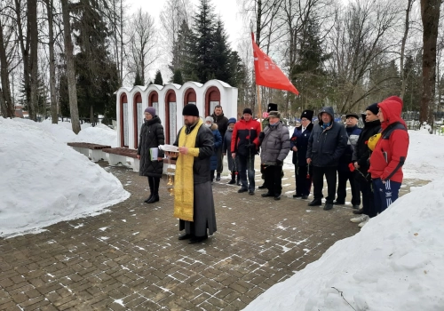 На Екатерининском кладбище города Вязьма прошла лития по погибшим в годы Великой Отечественной войны