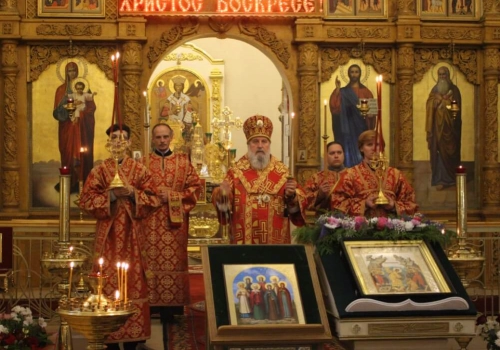 Епископ Вяземский и Гагаринский Сергий совершил Всенощное бдение в канун Недели 3-й по Пасхе, свв. жен-мироносиц