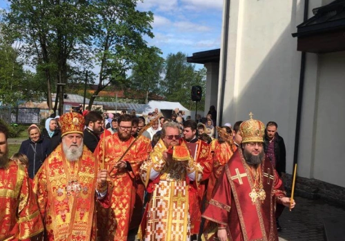 Епископ Вяземский и Гагаринский Сергий принял участие в Великом освящении Никольского храма посёлка Рощино Выборгской епархии