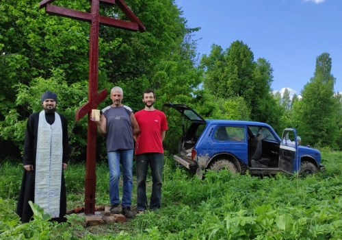 В деревне Рыхлово установлен поклонный крест на месте разрушенного храма Свт. Николая Чудотворца