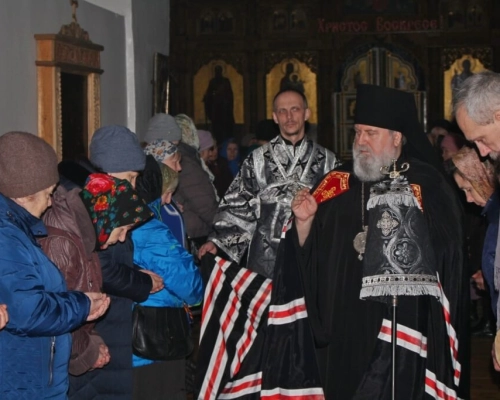 епископ Сергий возглавил служение Великого повечерия с чтением Великого покаянного канона
