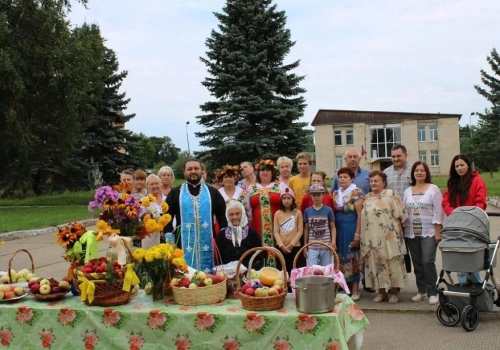 Яблочный спас в деревне Акатово