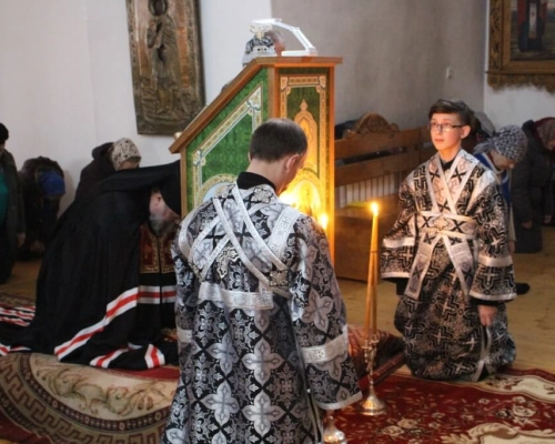 Епископ Сергий совершил уставные богослужения в 4-й день Великого поста