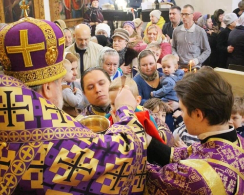 служение епископа Сергия в Неделю Торжества Православия