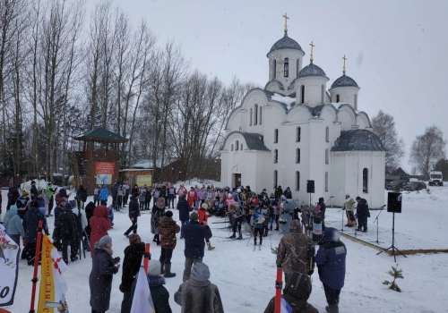 По благословению Преосвященнейшего Сергия, епископа Вяземского и Гагаринского прошёл ежегодный молодёжно-просветительский праздник Вяземской епархии «Устьянская Лыжня 2022»