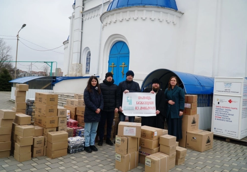 Епархии Смоленской митрополии передали помощь беженцам из Донбасса