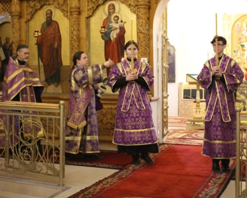 Епископ Сергий совершил чинопоследование Пассии