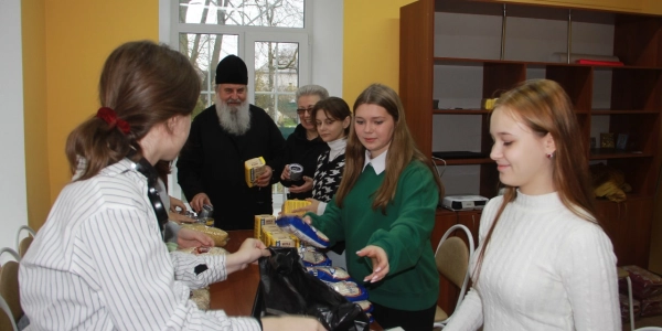 В Гуманитарном Центре Вяземской епархии сформированы 115 продовольственных наборов для нуждающихся людей