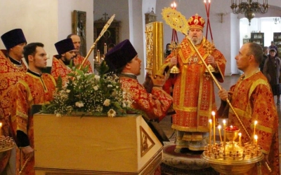 служение Епископа Сергия в день памяти иконы Божией Матери 