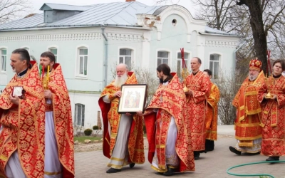 служение Епископа Сергия в день памяти иконы Божией Матери 