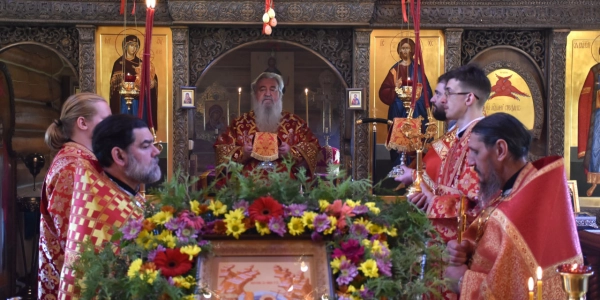 Епископ Вяземский и Гагаринский Сергий совершил Божественную литургию в Свято-Владимирском мужском монастыре на истоке Днепра