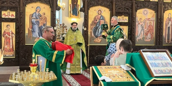 В Неделю 2-ю по Пятидесятнице в Благовещенском соборе города Гагарин совершена Божественная литургия