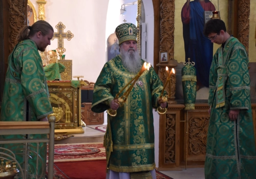 В праздник обретения мощей преподобного Сергия Радонежского Вяземский архипастырь совершил Литургию в Свято-Троицком кафедральном соборе г. Вязьмы