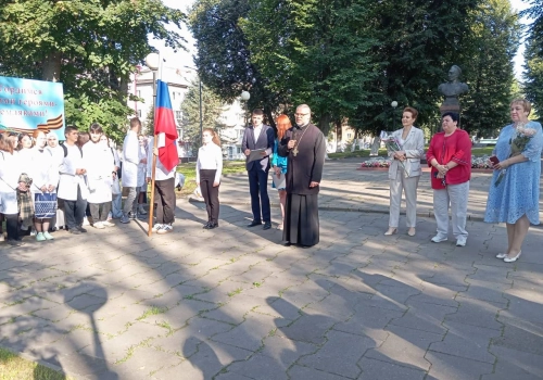 Благочинный Вяземского городского округа принял участие в торжественных линейках посвященных началу нового учебного года в городе Вязьма