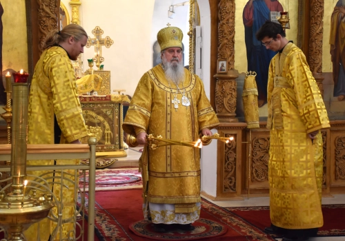 В Неделю 11-ю по Пятидесятнице епископ Сергий совершил Божественную литургию в Свято-Троицком кафедральном соборе г. Вязьмы