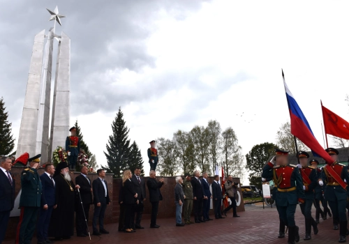 Епископ Вяземский и Гагаринский Сергий принял участие в торжественном митинге, посвященном памяти погибшим воинам-сибирякам в годы Великой Отечественной войны в селе Верховье Холм-Жирковского района Смоленской области