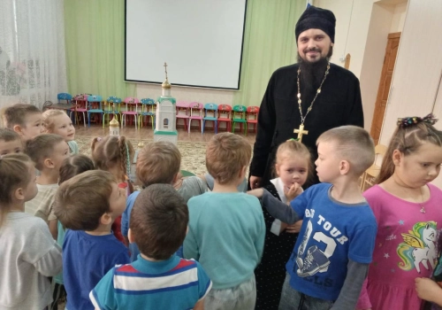 В детском саду №3 города Вязьмы Смоленской области прошло занятие, посвященное 350-летию Свято-Троицкого кафедрального собора