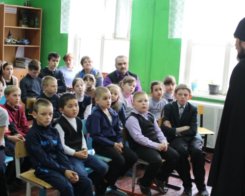Пасхальная встреча со школьниками в деревне Касня