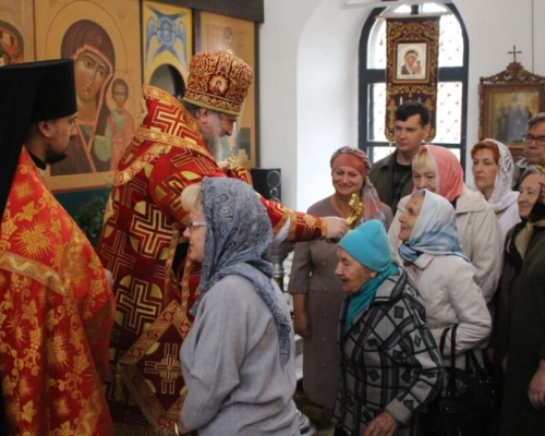 освящение престола Казанского храма города Гагарин в честь Священноисповедника Владимира Хираско
