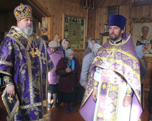 Епископ Сергий возглавил Божественную литургию, в храме Святых Равноапостольных Кирилла и Мефодия се