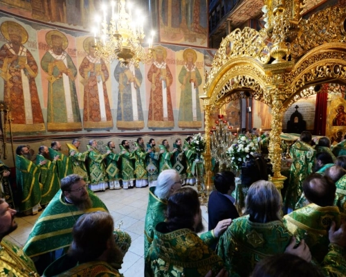 Преосвященный Сергий, епископ Вяземский и Гагаринский принял участие в Божественной литургии, в Свят